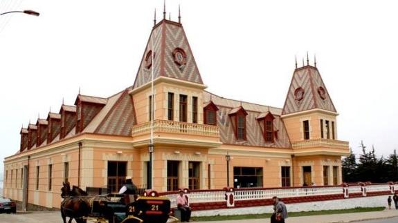 Casino de Pichilemu y los jardines del Parque Agustín Ross