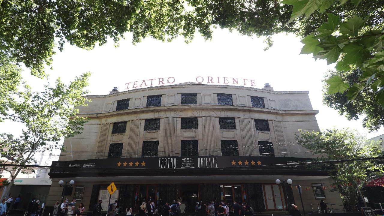 Imagen de Ministra de las Culturas declara el Teatro Oriente como Monumento Nacional Histórico