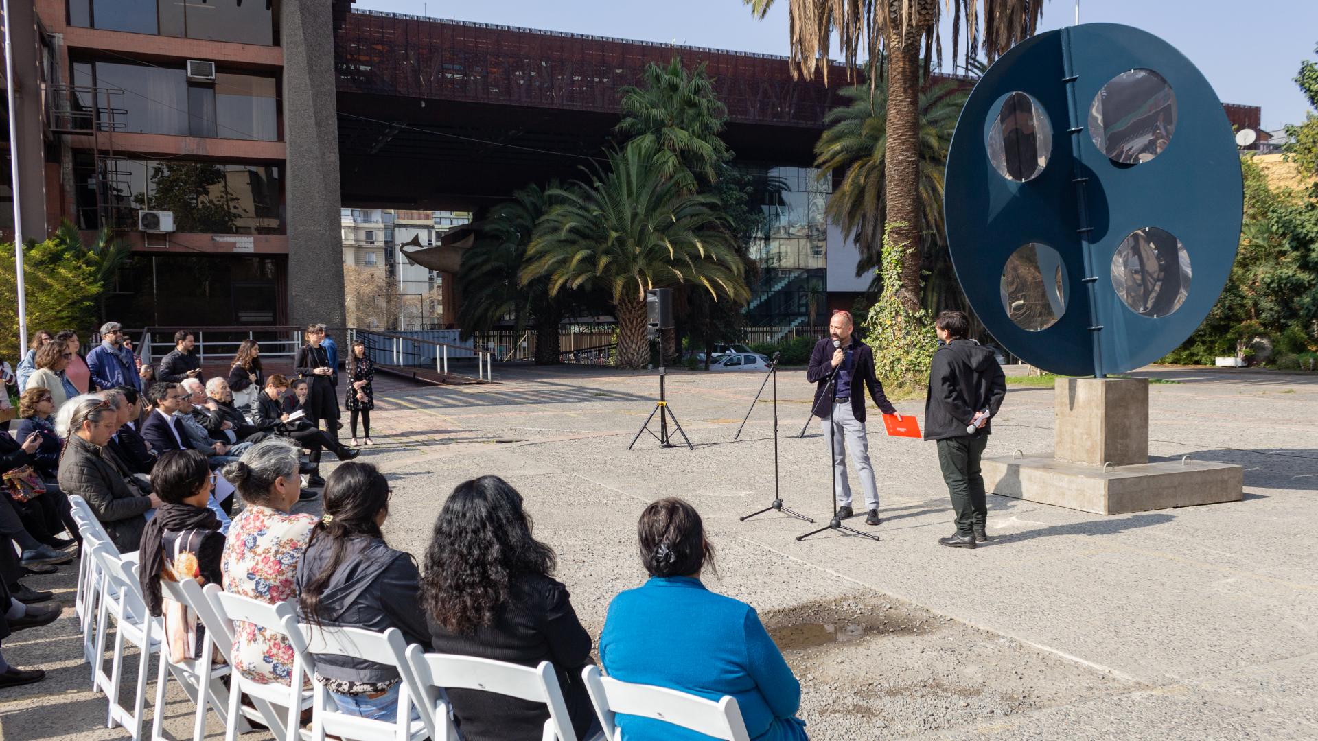 Imagen de Escultura “El cuarto mundo” vuelve a su lugar en el GAM