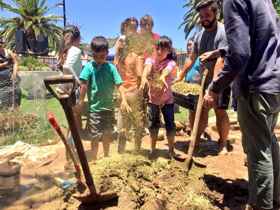 Imagen de Participa en la 1era Fiesta del Adobe en Santiago