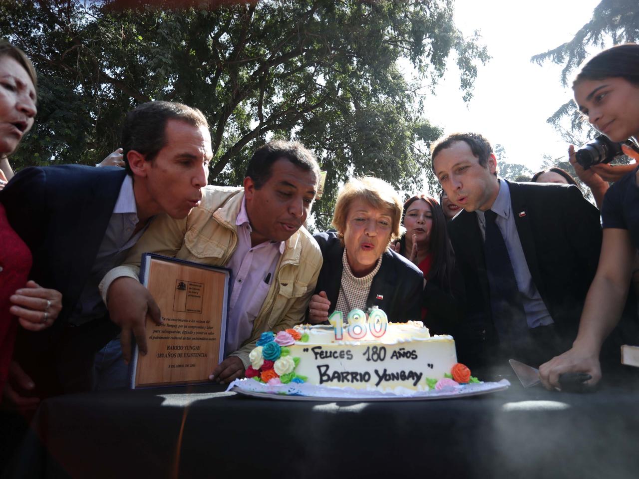 Imagen de Ministra Valdés anuncia ampliación de Zona Típica de los barrios Brasil y Yungay en Santiago Poniente