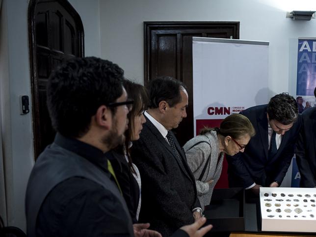 Imagen de Chile entrega a Bolivia 42 piezas paleontológicas incautadas en paso fronterizo