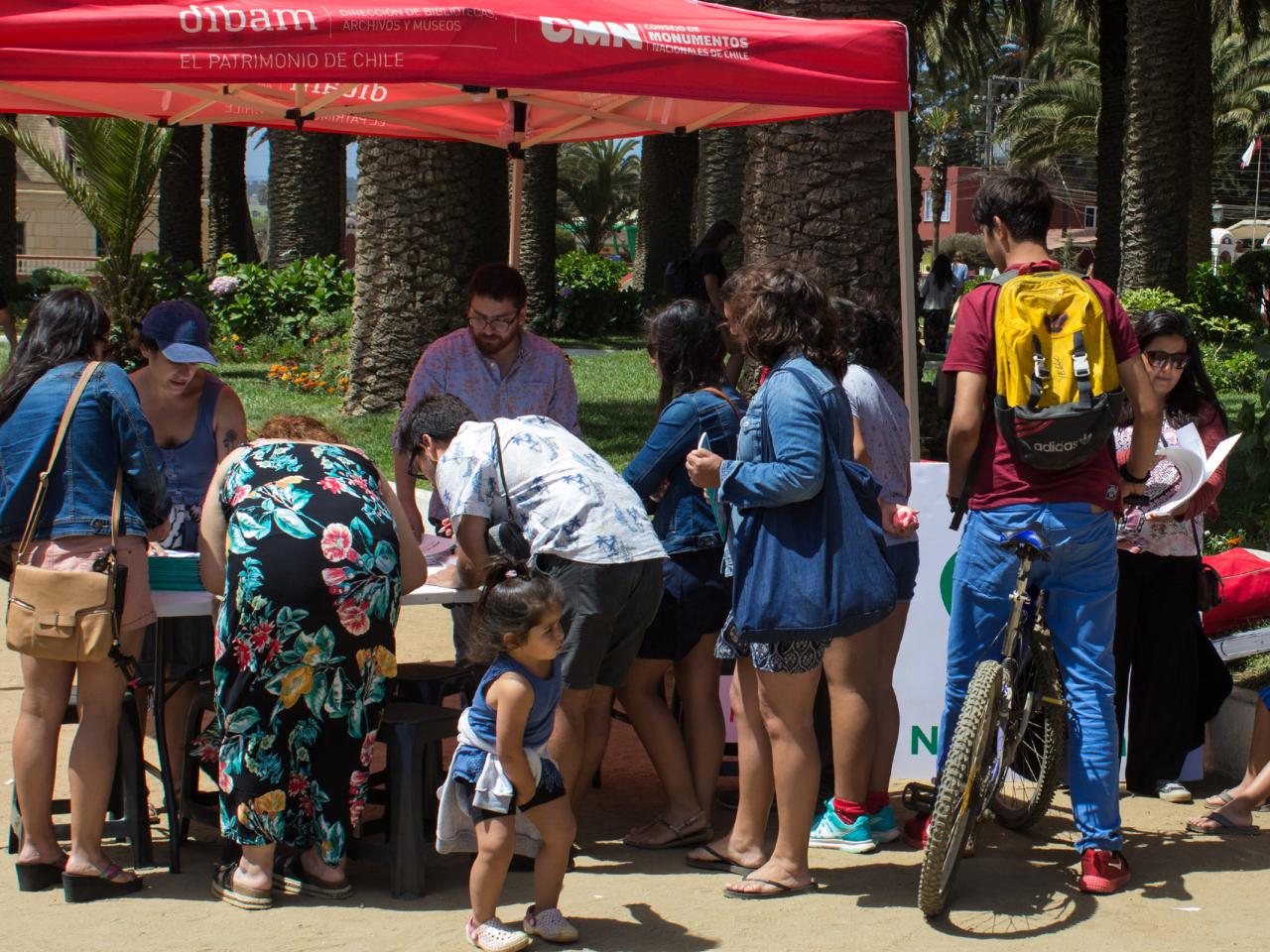 Imagen de Turistas en Pichilemu aprenden a cuidar el Patrimonio