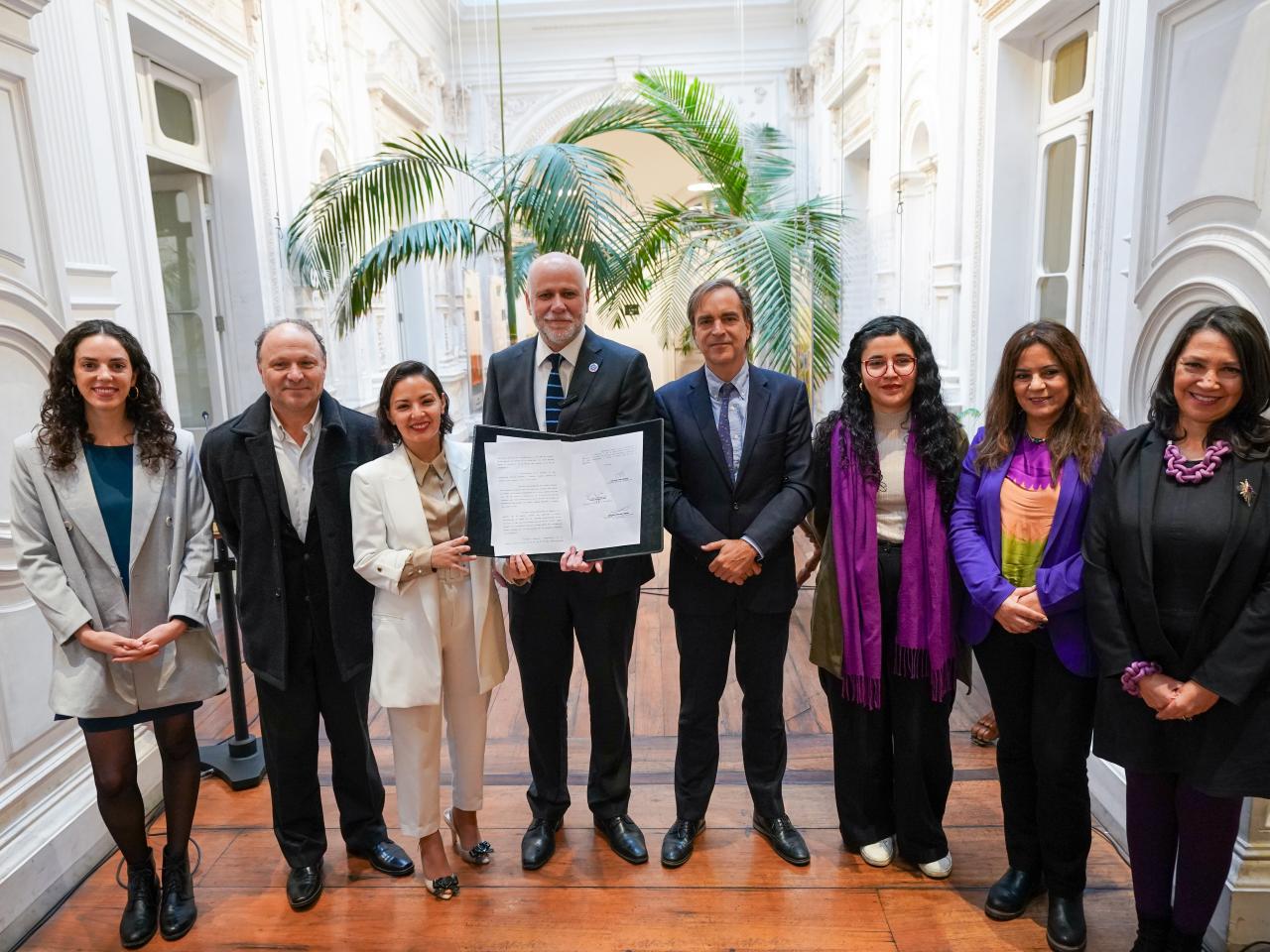 Imagen de Ministra de las Culturas, las Artes y el Patrimonio y ministro Secretario General de la Presidencia promulgan ley que fortalece la publicidad de las sesiones del Consejo de Monumentos Nacionales