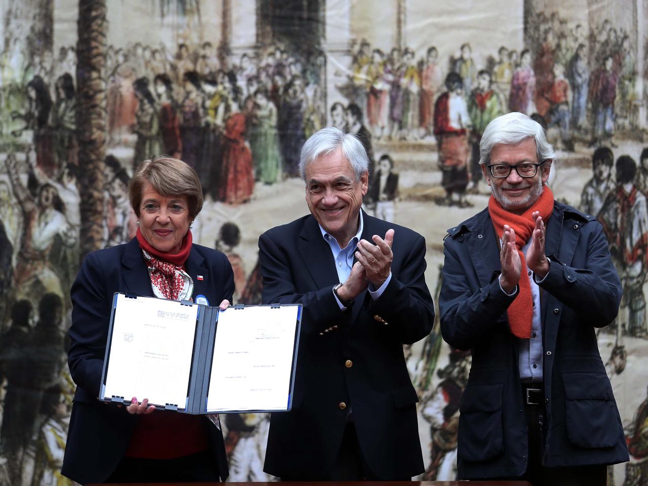 Imagen de Presidente Piñera firma proyecto de ley que promueve el reconocimiento y cuidado del patrimonio cultural de Chile