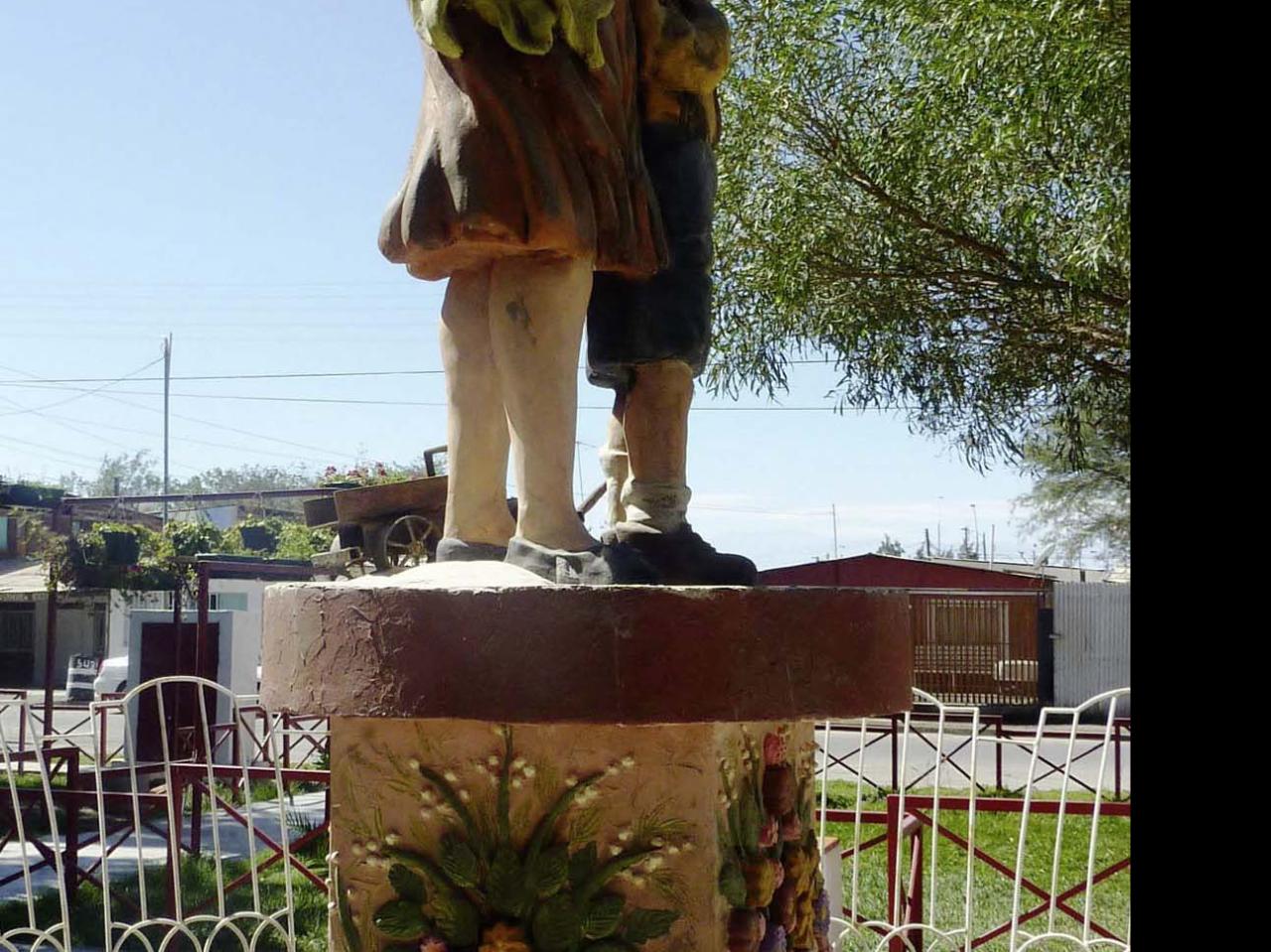 Imagen del monumento Mujer Pampina