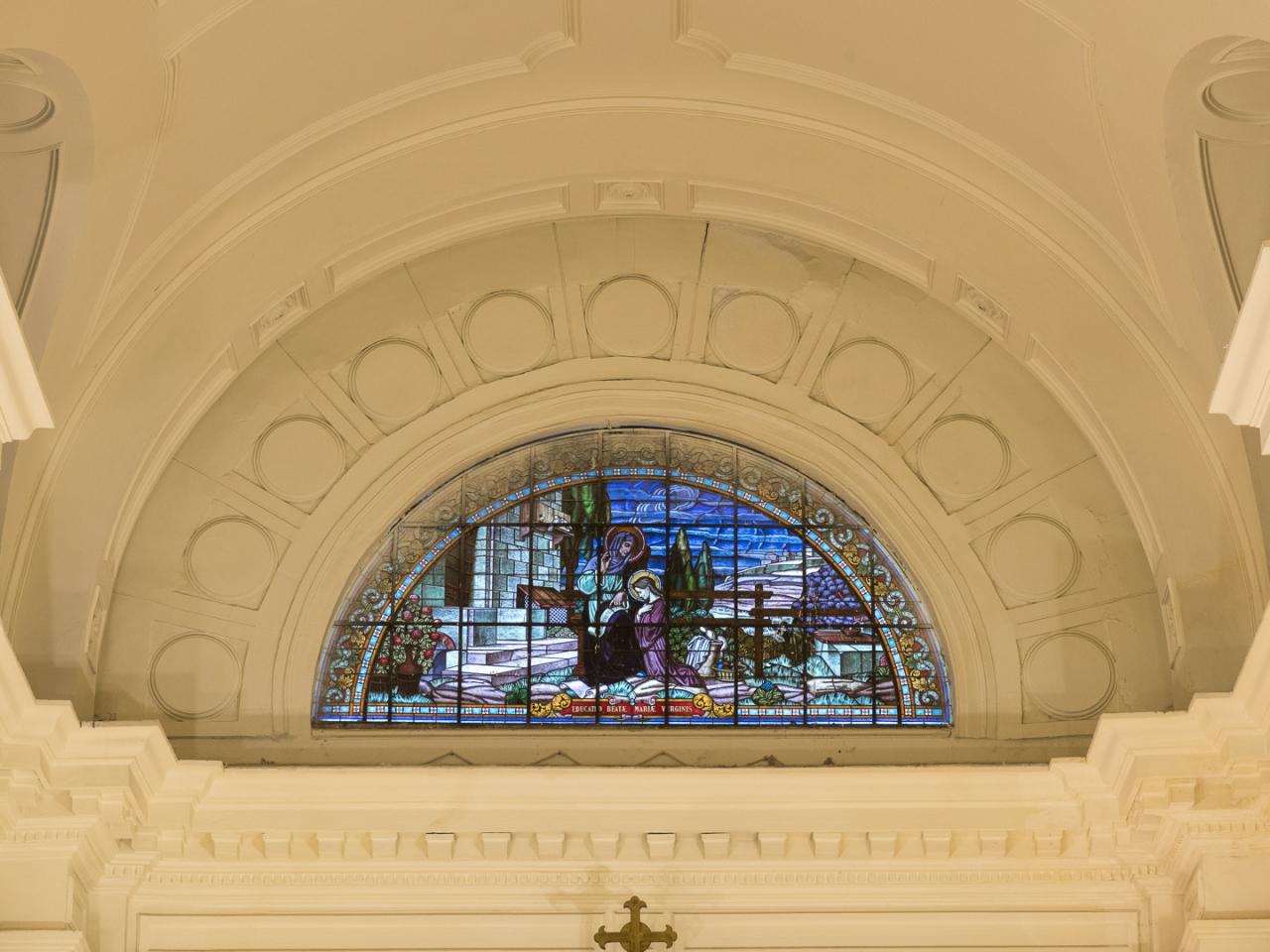 Imagen del monumento Iglesia Santa Ana, con su plazoleta