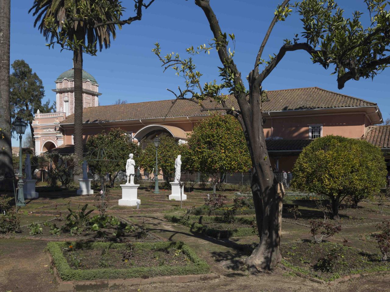 Imagen del monumento Entorno de la casa patronal y otras dependencias de la hacienda San José del Carmen el Huique
