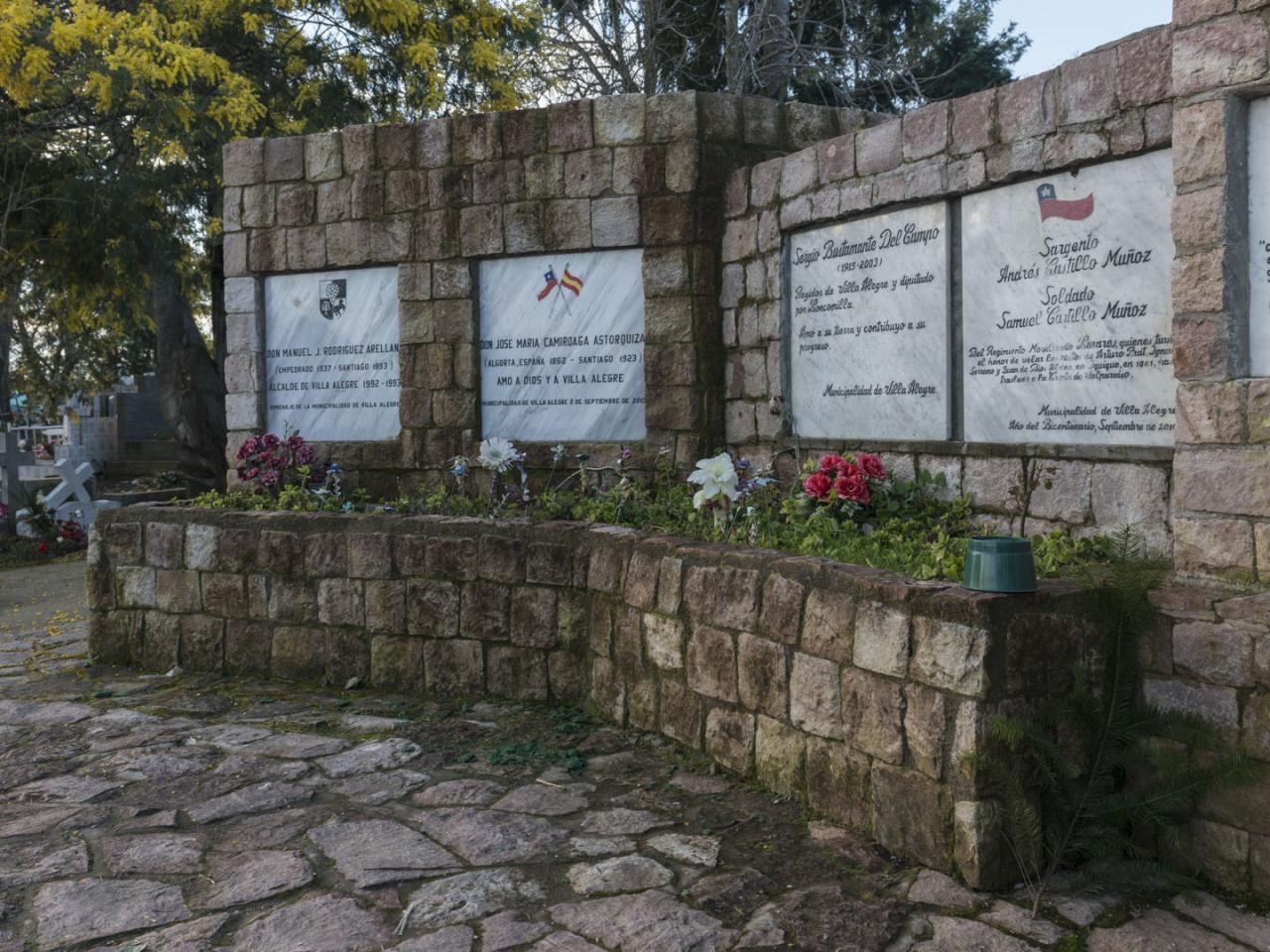 Imagen del monumento Sector de los Hombres Ilustres del Cementerio de Villa Alegre