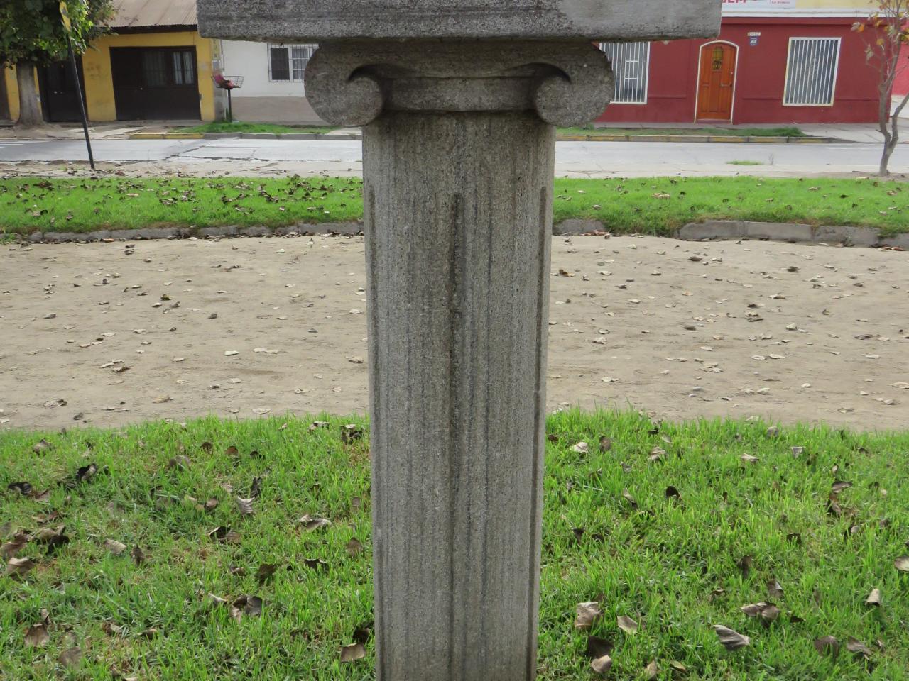 Imagen del monumento Libro de Bronce