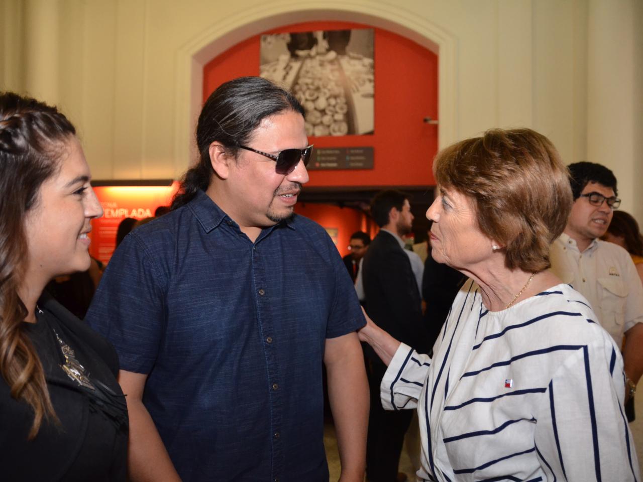 Imagen de En Día Mundial del Braille Ministra Valdés lanzó libro sobre fauna prehistórica para personas con discapacidad visual