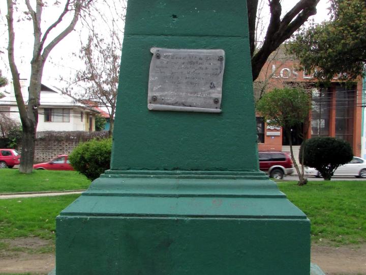 Imagen del monumento Juan Ignacio Molina González