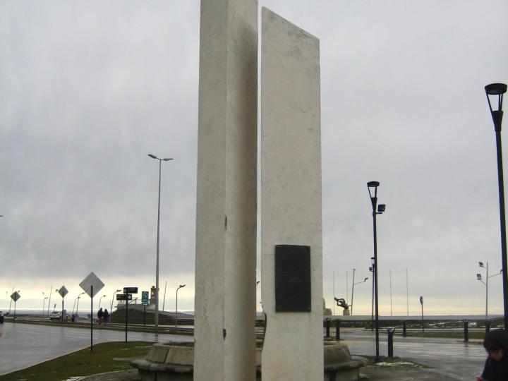 Imagen del monumento Homenaje A La Primera Celebración Del Descubrimiento Del Estrecho De MagalLanes