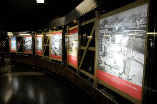 Imagen de Consejo de Monumentos Nacionales inaugura exposición  que retrata la historia del Metro de Santiago