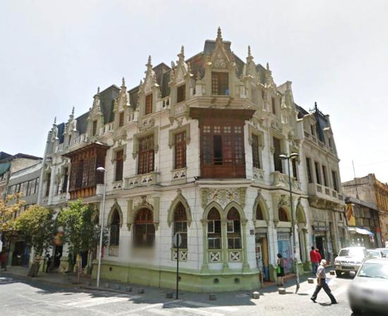 Imagen de Aprueban declaratoria en Casonas en Barrio Dieciocho