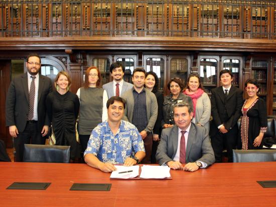Imagen de CMN firma Alianza de Cooperación con comunidad Rapa Nui, Mau´ Henua