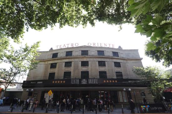 Imagen de Ministra de las Culturas declara el Teatro Oriente como Monumento Nacional Histórico