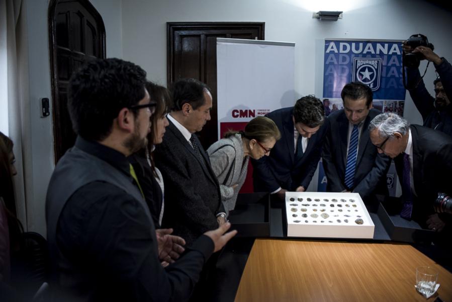 Imagen de Chile entrega a Bolivia 42 piezas paleontológicas incautadas en paso fronterizo