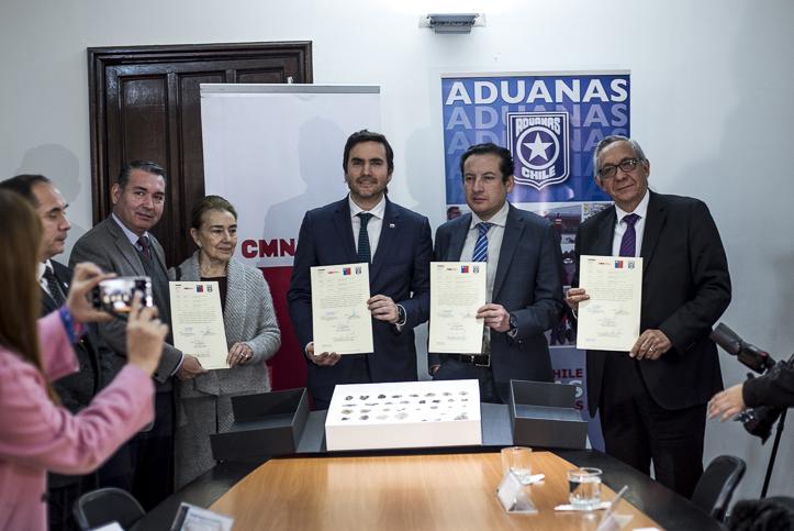 Imagen de Chile entrega a Bolivia 42 piezas paleontológicas incautadas en paso fronterizo