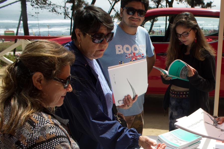 Imagen de Turistas en Pichilemu aprenden a cuidar el Patrimonio