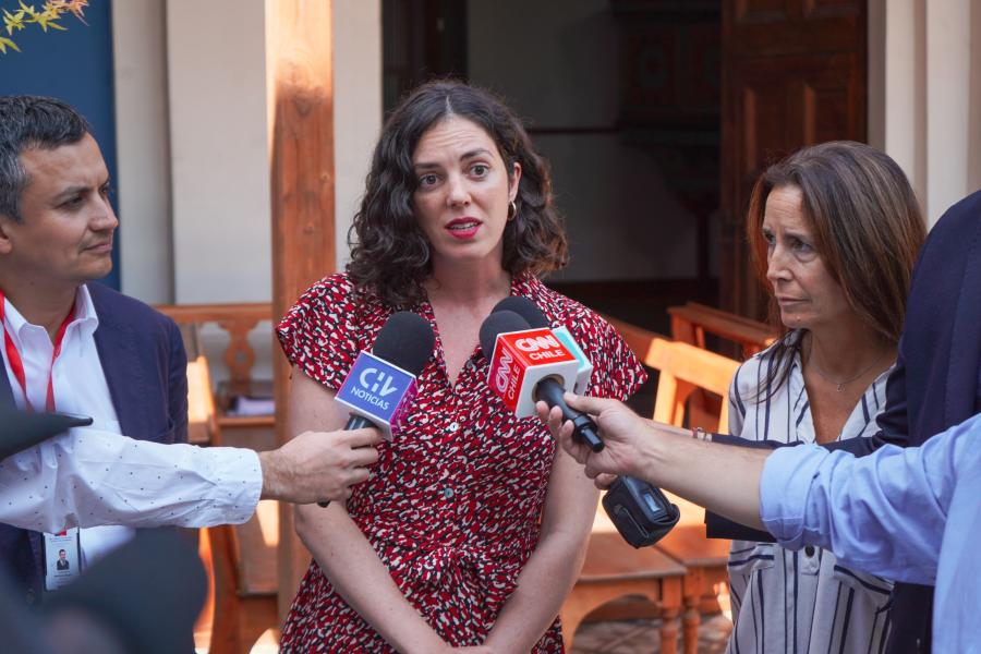 Imagen de  Subsecretaría del Patrimonio y Consejo de Monumentos Nacionales conforman mesa de trabajo para responder a daños de inundación de iglesia La Viñita de Recoleta