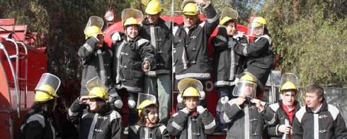 Imagen de Trabajadores del Consejo de Monumentos Nacionales se capacitan en uso y manejo de extintores y mangueras contra incendios