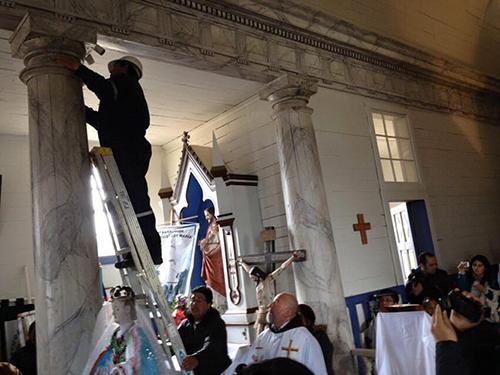 Imagen de Entregan a la comunidad restauración de la Iglesia de Chelín en Chiloé