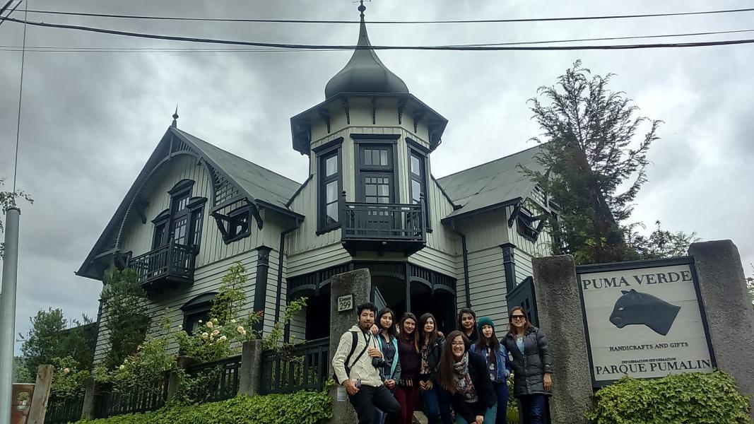 Imagen de Ganadores del &amp;quot;Concurso Colorearte 2015&amp;quot; realizaron su salida patrimonial en Puerto Varas