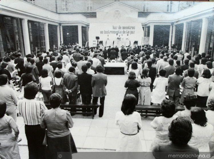 Imagen de Aprueban declarar como Monumento Nacional los Archivos de la Vicaría de la Solidaridad