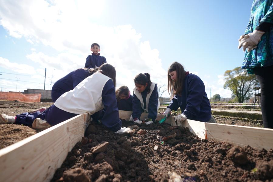 Imagen de Estudiantes de Ñuble descubren hallazgos arqueológicos del antiguo Hospital San Juan de Dios