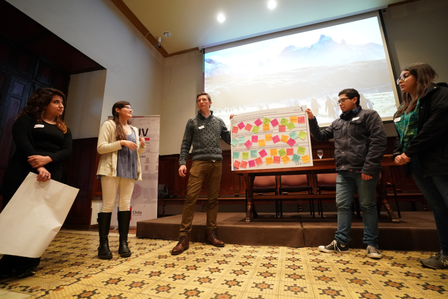 Imagen de Jóvenes participan en jornada de co-creación para levantar  programa de voluntariado patrimonial