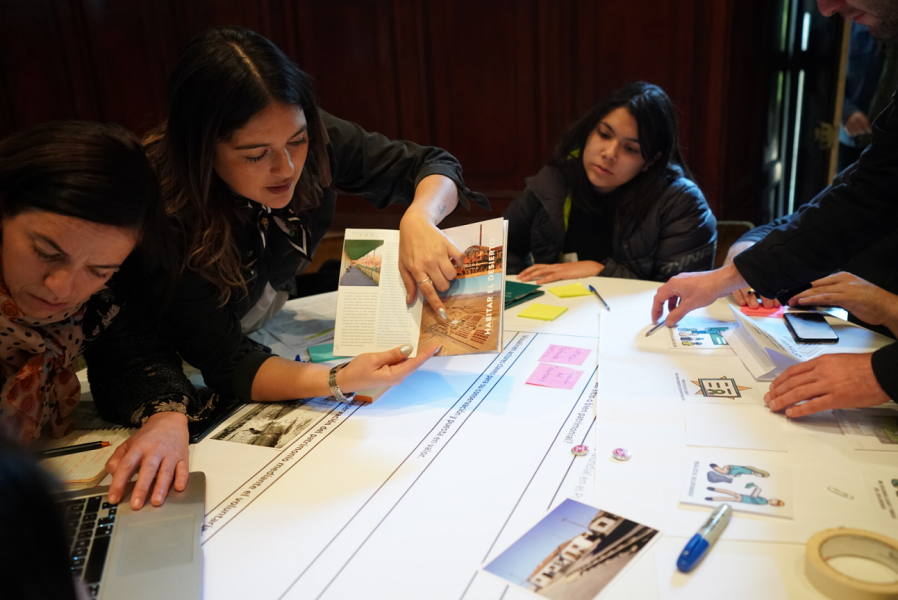 Imagen de Jóvenes participan en jornada de co-creación para levantar  programa de voluntariado patrimonial