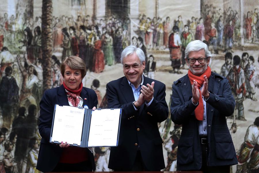 Imagen de Presidente Piñera firma proyecto de ley que promueve el reconocimiento y cuidado del patrimonio cultural de Chile