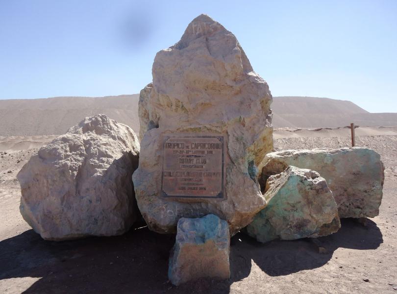 Imagen del monumento Hito Trópico De Capricornio