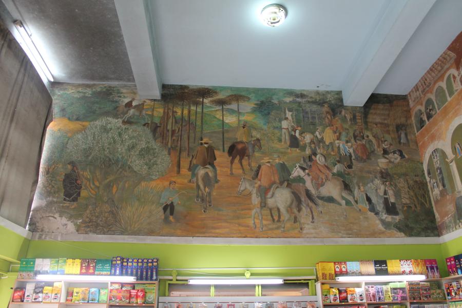 Imagen del monumento "Historia de la Medicina y Farmacología en Chile"