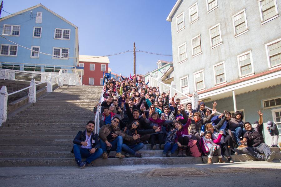 Imagen de Entusiasta visita al Campamento Sewell