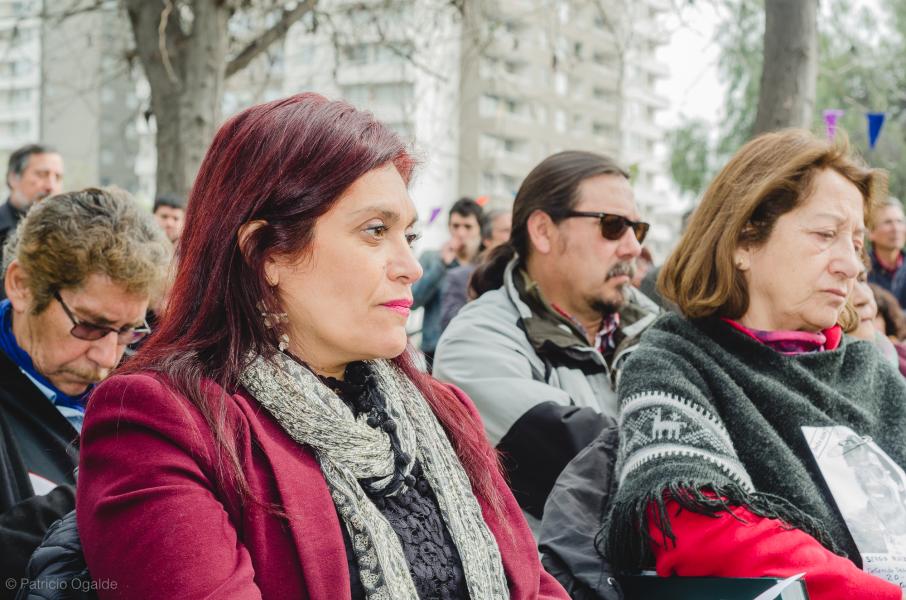 Imagen de En emotiva ceremonia instalan placa en Sitio de Memoria Ex Cuartel Borgoño