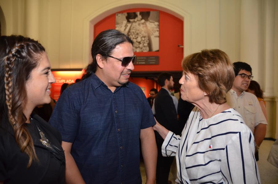 Imagen de En Día Mundial del Braille Ministra Valdés lanzó libro sobre fauna prehistórica para personas con discapacidad visual