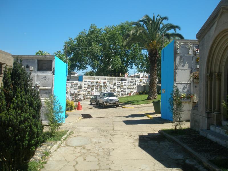 Imagen de Aprueban declaratoria como Monumento Nacional de Cementerio Santa Inés en Viña del Mar