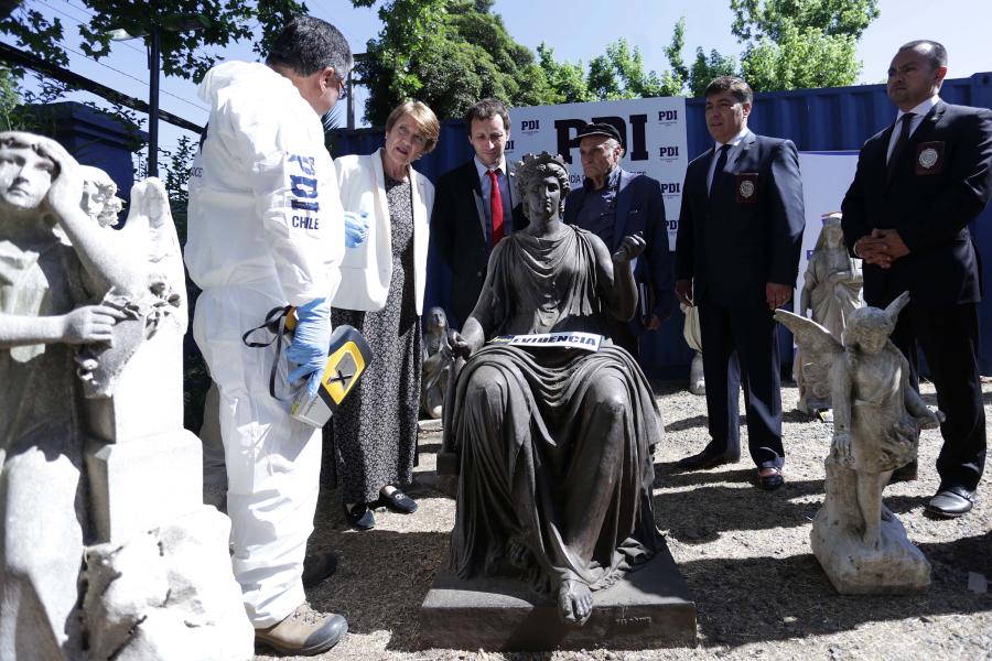 Imagen de MINISTRA VALDÉS ANUNCIA QUERELLA POR ROBO DE PIEZAS PATRIMONIALES